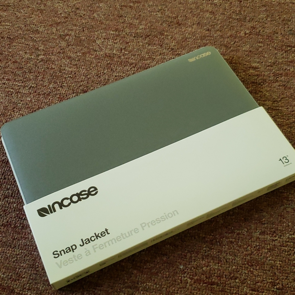 Incase Snap Jacket for MacBook Air 13"